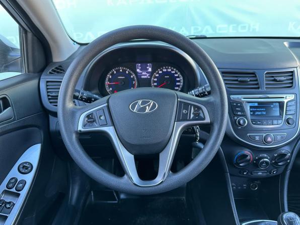 Hyundai Solaris I Рестайлинг с пробегом 2015 года, цена 1 070 000 рублей, 69281 км, хэтчбек, Автокод Объявления