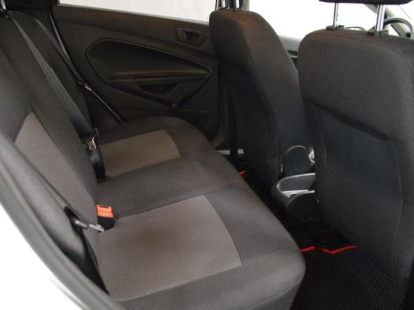 Ford Fiesta Mk6 Рестайлинг с пробегом 2015 года, цена 734 000 рублей, 124770 км, седан, Автокод Объявления