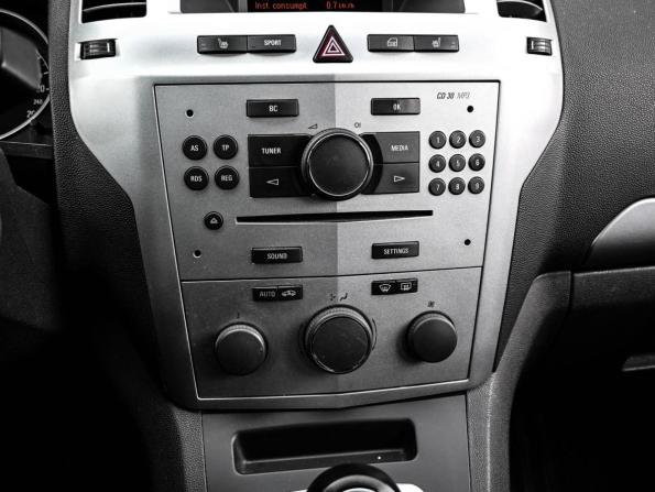 Opel Zafira B Рестайлинг с пробегом 2013 года, цена 834 000 рублей, 180033 км, компактвэн, Автокод Объявления