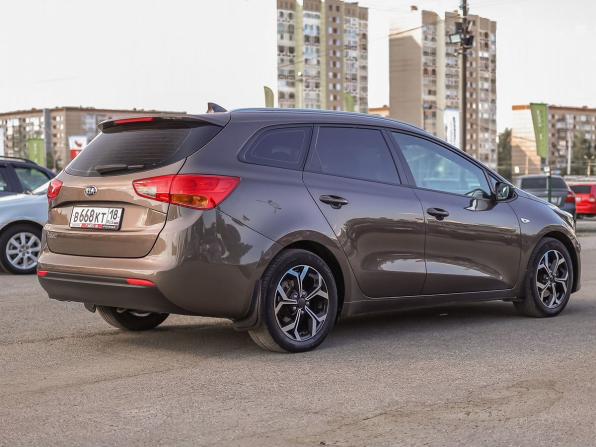 Kia Ceed II Рестайлинг с пробегом 2017 года, цена 1 349 000 рублей, 171609 км, универсал, Автокод Объявления