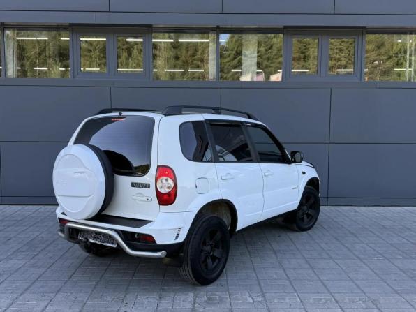 Chevrolet Niva I Рестайлинг с пробегом 2017 года, цена 510 000 рублей, 135000 км, внедорожник, Автокод Объявления