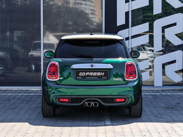 Mini Hatch III (F55/F56) Рестайлинг с пробегом 2019 года, цена 2 650 000 рублей, 112551 км, хэтчбек, Автокод Объявления