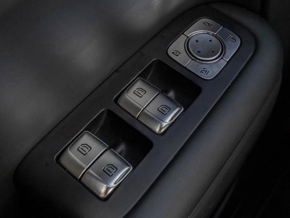 Li Auto (Lixiang) L9 I с пробегом 2024 года, цена 6 400 000 рублей, 75890 км, внедорожник, Автокод Объявления