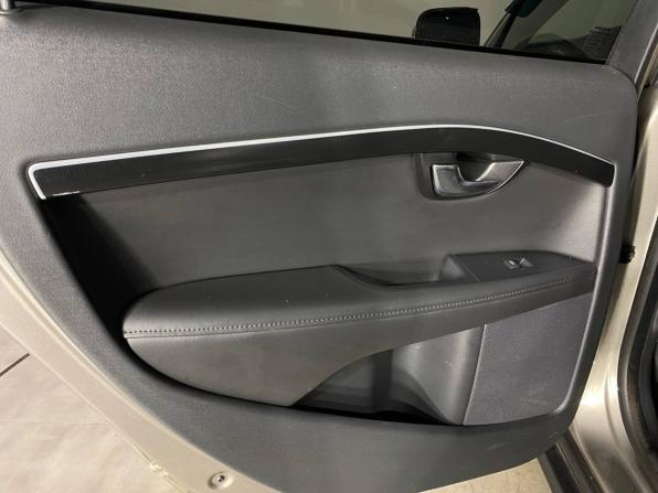 Volvo XC70 II с пробегом 2012 года, цена 1 549 000 рублей, 209812 км, универсал, Автокод Объявления