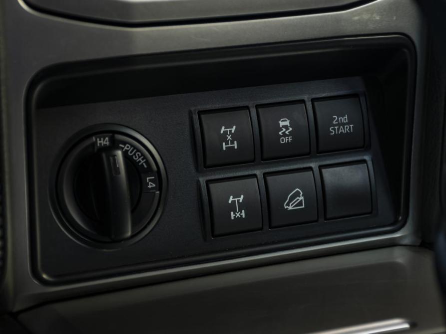 Toyota Land Cruiser Prado 150 Series Рестайлинг 3 Москва  - изображение 18