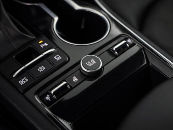 Kia K5 III с пробегом 2021 года, цена 2 439 000 рублей, 80508 км, седан, Автокод Объявления