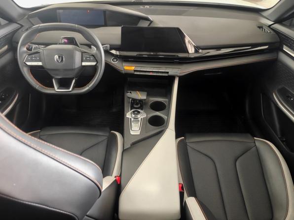 Changan UNI-V I с пробегом 2024 года, цена 2 015 000 рублей, 86631 км, лифтбек, Автокод Объявления
