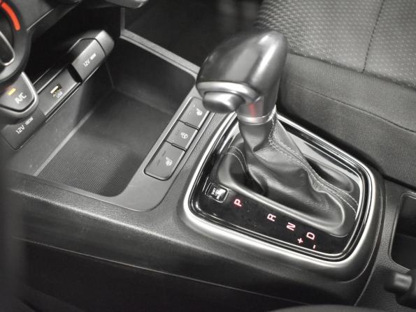 Kia Rio IV Рестайлинг с пробегом 2021 года, цена 1 743 200 рублей, 71463 км, седан, Автокод Объявления
