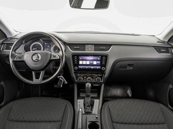 Skoda Octavia III (A7) Рестайлинг с пробегом 2018 года, цена 1 850 000 рублей, 55600 км, лифтбек, Автокод Объявления
