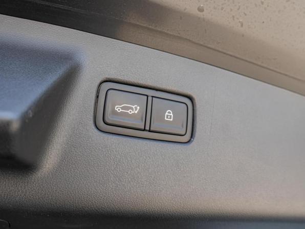 Hyundai Santa Fe V (MX5) с пробегом 2023 года, цена 6 045 000 рублей, 318 км, внедорожник, Автокод Объявления