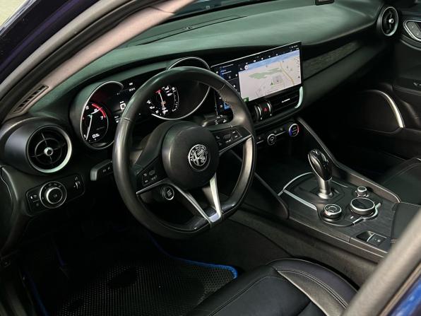 Alfa Romeo Giulia II (952) Рестайлинг с пробегом 2019 года, цена 1 990 000 рублей, 101958 км, седан, Автокод Объявления