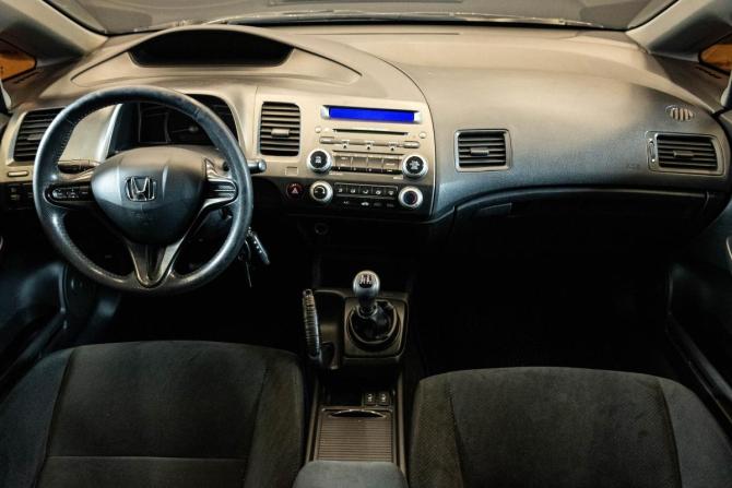 Honda Civic VIII Рестайлинг с пробегом 2010 года, цена 700 000 рублей, 263878 км, седан, Автокод Объявления