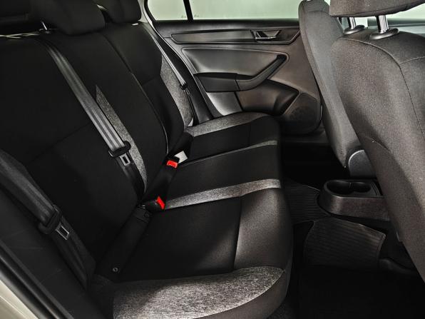 Skoda Rapid II с пробегом 2021 года, цена 1 397 000 рублей, 162100 км, лифтбек, Автокод Объявления