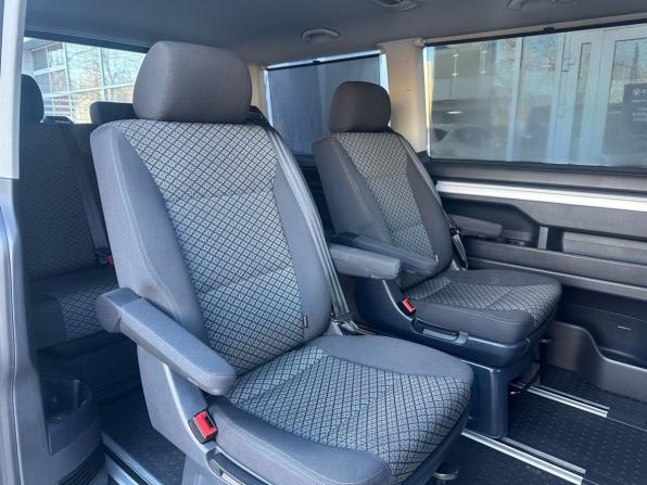 Volkswagen Multivan T6 Рестайлинг с пробегом 2021 года, цена 4 669 000 рублей, 158816 км, минивэн, Автокод Объявления