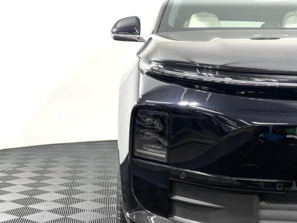Li Auto (Lixiang) L6 I с пробегом 2024 года, цена 5 500 000 рублей, 19000 км, внедорожник, Автокод Объявления