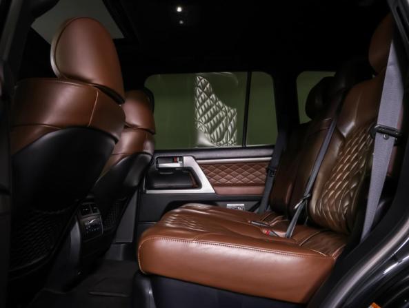 Toyota Land Cruiser 200 Series Рестайлинг 2 с пробегом 2016 года, цена 5 990 000 рублей, 128029 км, внедорожник, Автокод Объявления