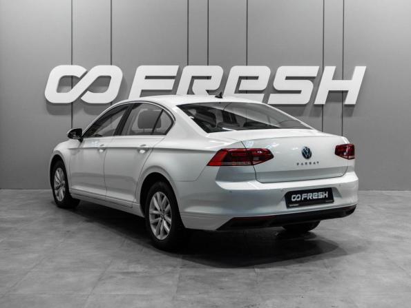 Volkswagen Passat B8 Рестайлинг с пробегом 2022 года, цена 3 200 000 рублей, 1225 км, седан, Автокод Объявления