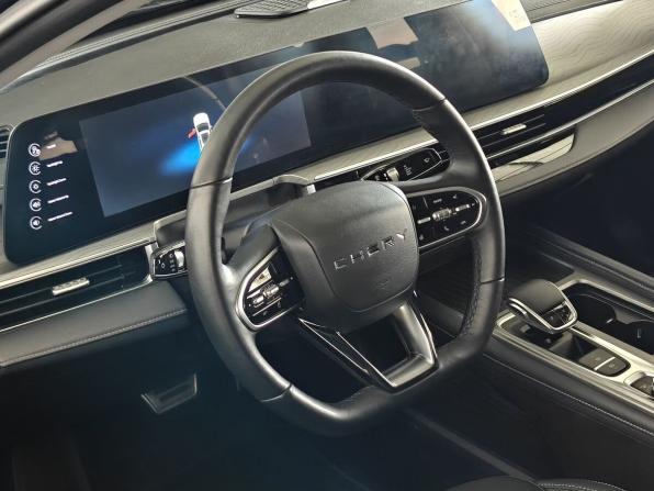 Chery Arrizo 8 с пробегом 2023 года, цена 2 300 000 рублей, 22561 км, седан, Автокод Объявления