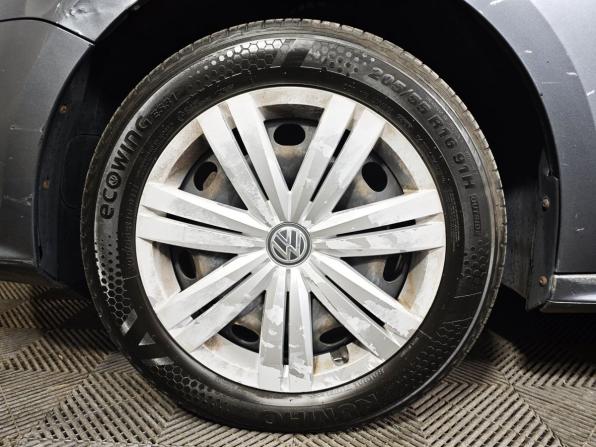 Volkswagen Jetta VI Рестайлинг с пробегом 2015 года, цена 897 000 рублей, 207577 км, седан, Автокод Объявления
