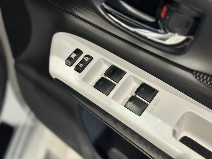 Toyota Wish II Рестайлинг Новосибирск  - изображение 21