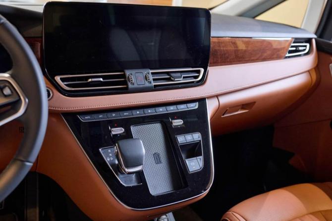 Новый Hongqi HQ9 2025 года, цена 7 350 000 рублей, минивэн, Автокод Объявления