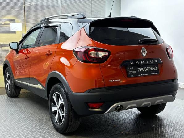 Renault Kaptur I с пробегом 2018 года, цена 1 129 000 рублей, 197000 км, внедорожник, Автокод Объявления