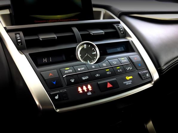 Lexus NX I с пробегом 2017 года, цена 2 690 000 рублей, 166995 км, внедорожник, Автокод Объявления
