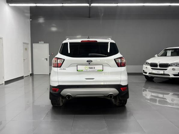 Ford Kuga II Рестайлинг с пробегом 2019 года, цена 1 760 000 рублей, 142864 км, внедорожник, Автокод Объявления