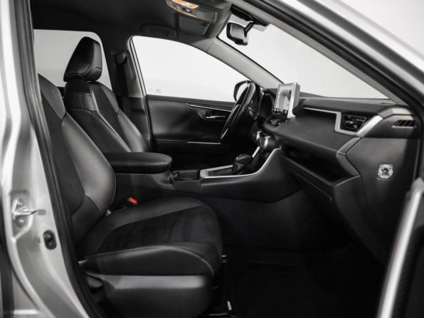 Toyota RAV4 V (XA50) с пробегом 2021 года, цена 3 069 000 рублей, 131629 км, внедорожник, Автокод Объявления