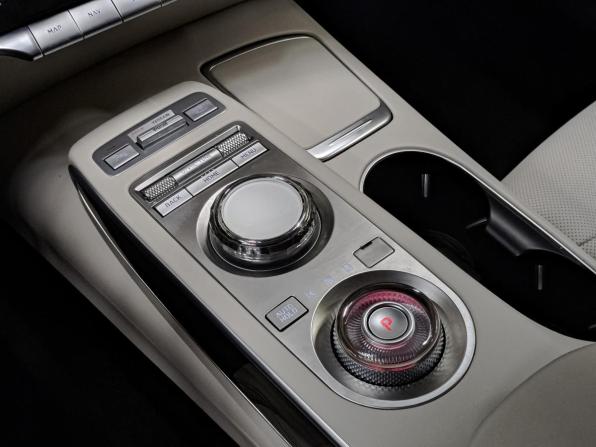 Genesis GV70 I с пробегом 2021 года, цена 4 500 000 рублей, 44302 км, внедорожник, Автокод Объявления