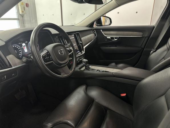 Volvo S90 II Рестайлинг с пробегом 2021 года, цена 3 990 000 рублей, 83814 км, седан, Автокод Объявления