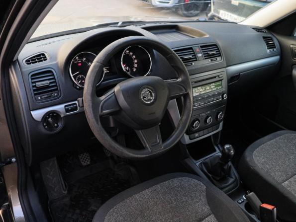 Skoda Yeti I Рестайлинг с пробегом 2014 года, цена 1 030 000 рублей, 135818 км, внедорожник, Автокод Объявления