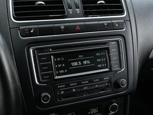 Volkswagen Polo V с пробегом 2015 года, цена 1 185 000 рублей, 97374 км, седан, Автокод Объявления