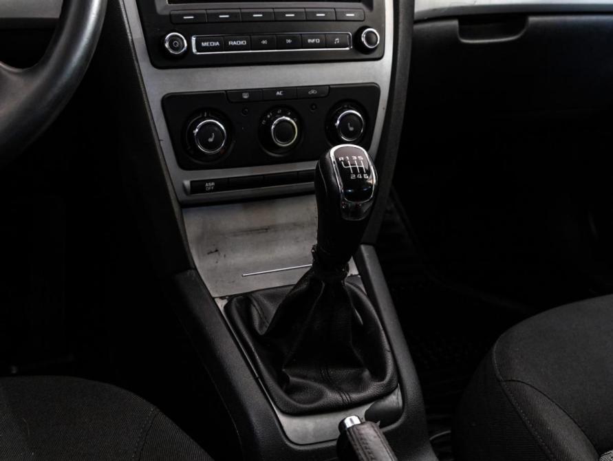 Skoda Octavia II (A5) Рестайлинг Санкт-Петербург  - изображение 2