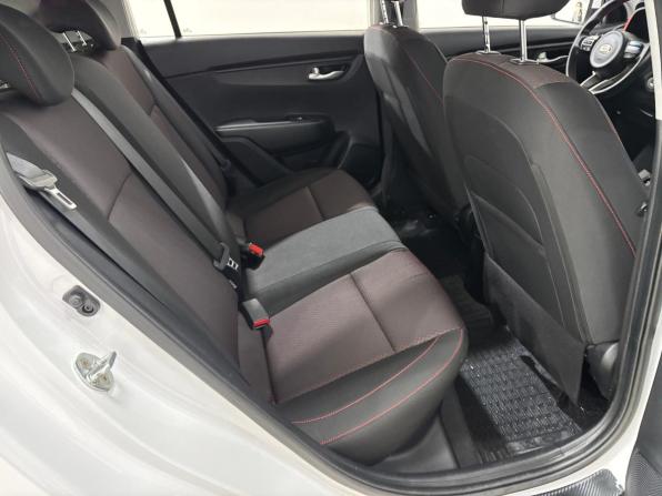 Kia Rio IV Рестайлинг с пробегом 2021 года, цена 1 720 000 рублей, 97699 км, хэтчбек, Автокод Объявления