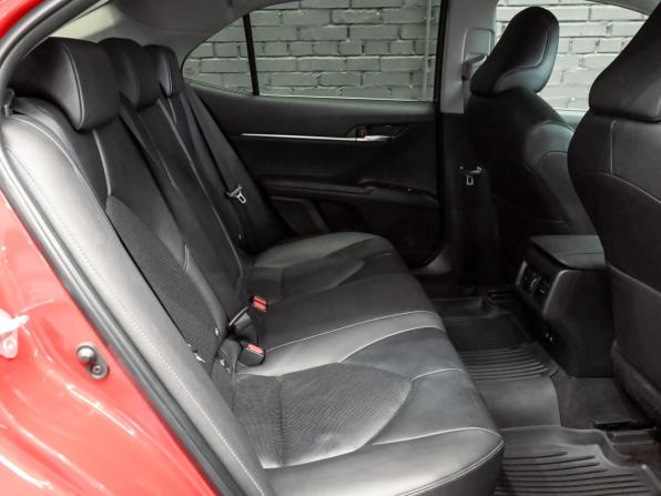 Toyota Camry VIII (XV70) Рестайлинг с пробегом 2021 года, цена 3 690 000 рублей, 56973 км, седан, Автокод Объявления