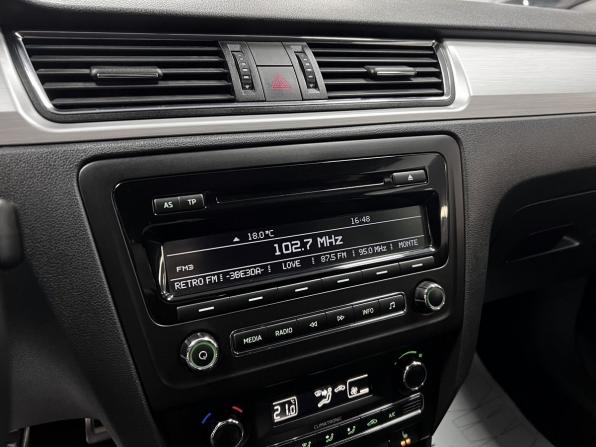 Skoda Rapid I с пробегом 2014 года, цена 1 090 000 рублей, 140776 км, лифтбек, Автокод Объявления