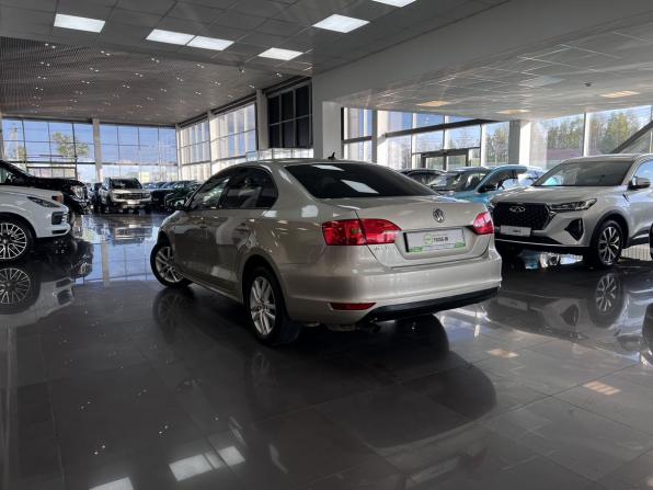 Volkswagen Jetta VI с пробегом 2013 года, цена 745 000 рублей, 296975 км, седан, Автокод Объявления