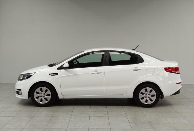 Kia Rio III Рестайлинг с пробегом 2016 года, цена 1 090 000 рублей, 136175 км, седан, Автокод Объявления