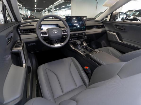 Toyota RAV4 VI (XA60) с пробегом 2026 года, цена 4 020 000 рублей, 9 км, внедорожник, Автокод Объявления