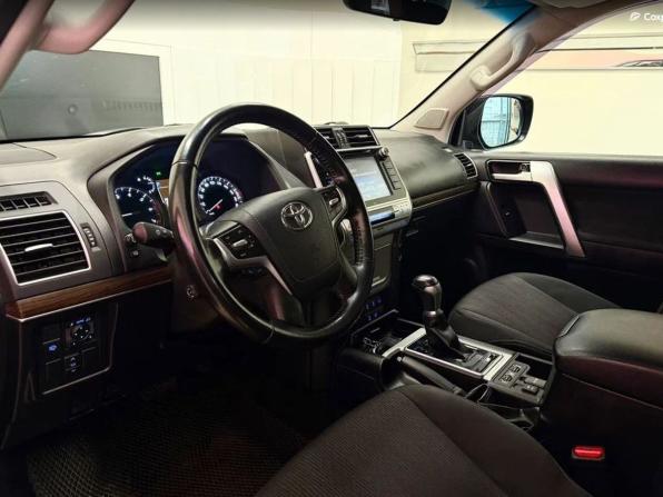 Toyota Land Cruiser Prado 150 Series Рестайлинг 2 с пробегом 2019 года, цена 5 449 000 рублей, 83000 км, внедорожник, Автокод Объявления