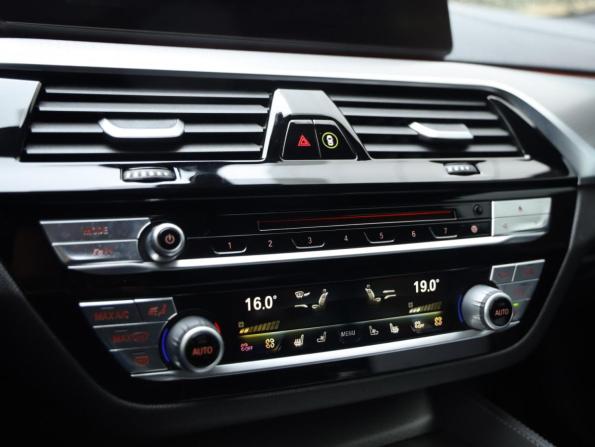 BMW 5 серии VII (G30/G31/G38) с пробегом 2018 года, цена 3 885 750 рублей, 130705 км, седан, Автокод Объявления