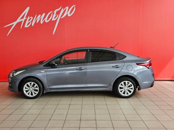 Hyundai Solaris II с пробегом 2017 года, цена 875 000 рублей, 195000 км, седан, Автокод Объявления