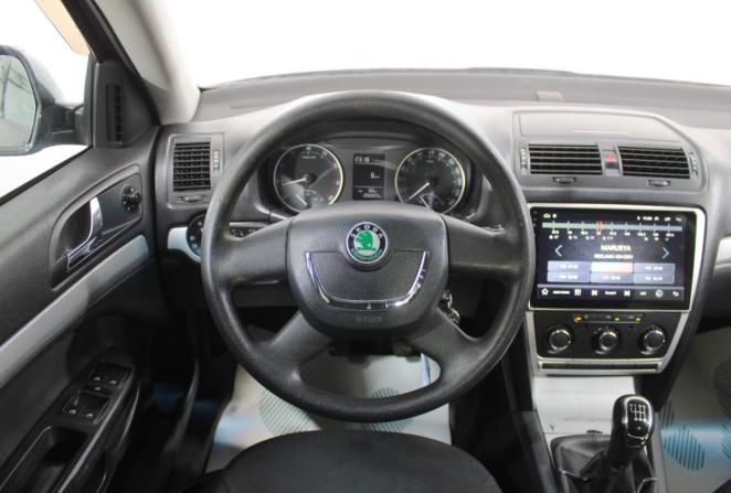 Skoda Octavia II (A5) Рестайлинг с пробегом 2012 года, цена 710 000 рублей, 206893 км, лифтбек, Автокод Объявления