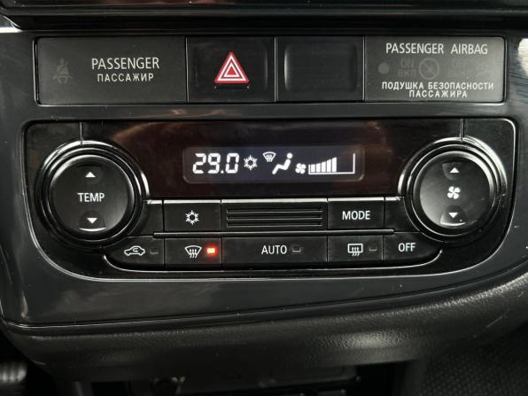 Mitsubishi Outlander III Рестайлинг 2 с пробегом 2018 года, цена 1 990 000 рублей, 106000 км, внедорожник, Автокод Объявления