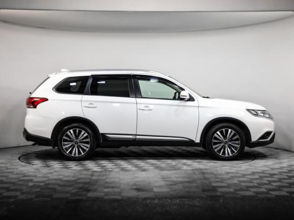 Mitsubishi Outlander III Рестайлинг 3 с пробегом 2019 года, цена 2 099 000 рублей, 157961 км, внедорожник, Автокод Объявления