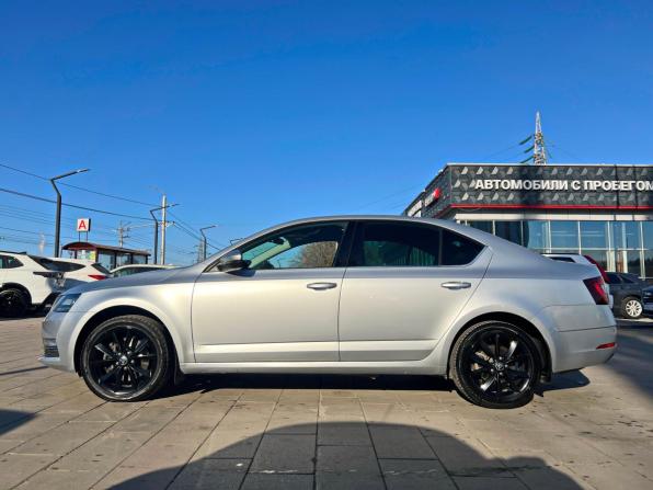 Skoda Octavia III (A7) Рестайлинг с пробегом 2018 года, цена 1 780 000 рублей, 137532 км, лифтбек, Автокод Объявления