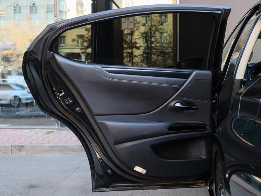 Lexus ES VII Рестайлинг Москва  - изображение 13