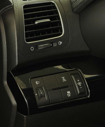 Kia Sorento II Рестайлинг с пробегом 2012 года, цена 1 650 000 рублей, 206263 км, внедорожник, Автокод Объявления