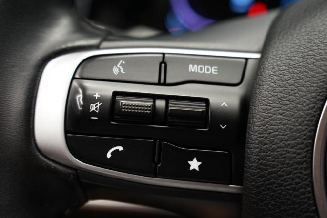 Kia Sportage V с пробегом 2022 года, цена 3 290 000 рублей, 78000 км, внедорожник, Автокод Объявления